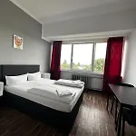 Отель Ootel.com 3*