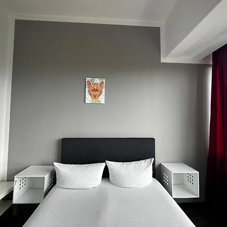 Ootel.com Hotel 3*