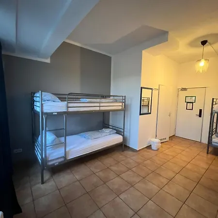 Ootel.com Hotel 3*