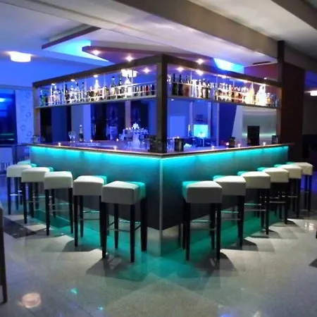 Ootel.com Hotel